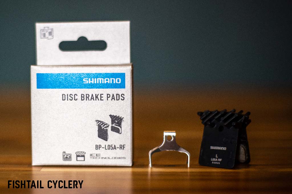 SHIMANO L05A-RF Resin Pad with Fin and Spring – FISHTAIL CYCLERY