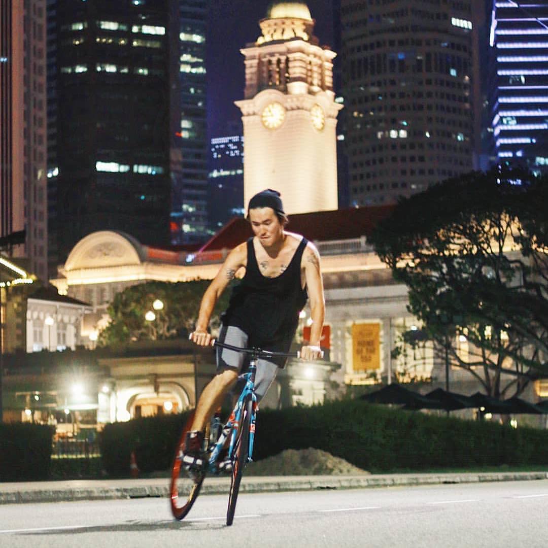 Skidding it out in front of Singapore’s Victoria Theatre & Concert Hall