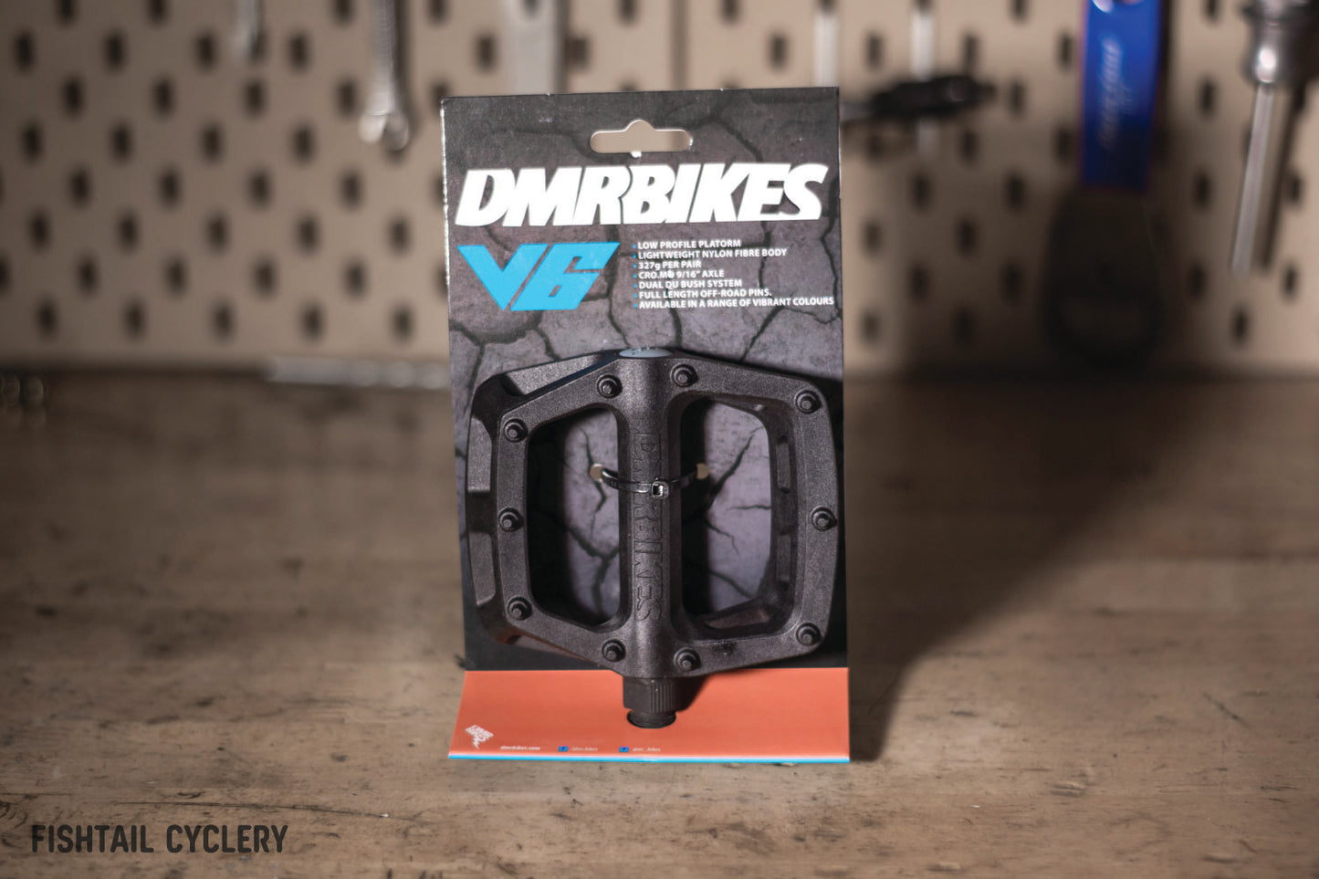 DMR V6 FLAT PEDALS - FISHTAIL CYCLERY
